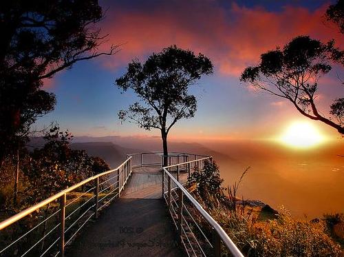 ceilingistheroof | Mount Portal Lookout: The scenic views from Mount Portal Lookout.