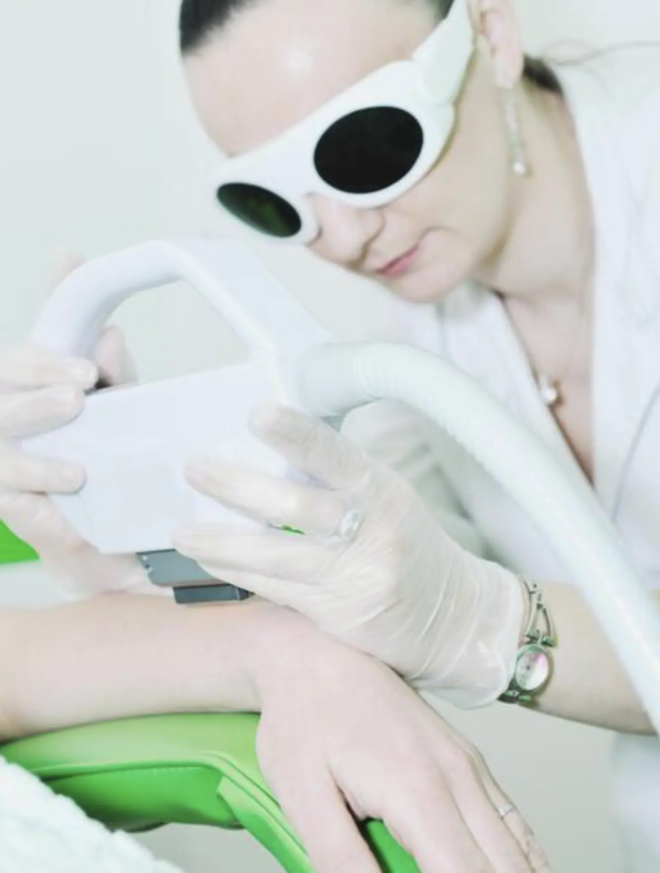 ceilingistheroof|How does skin type affect removal?